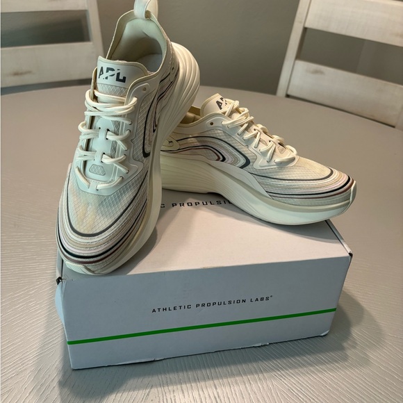 NWT APL Women’s Streamline Sneakers Size 7 Pristine/Pink Onyx - Picture 2 of 14